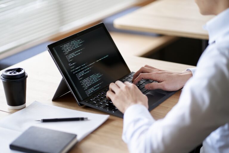 Kiedy warto podjąć decyzję o outsourcingu IT