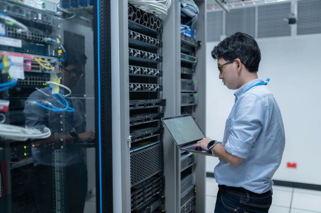 Jak zintegrować lokalne serwery z rozwiązaniami chmurowymi